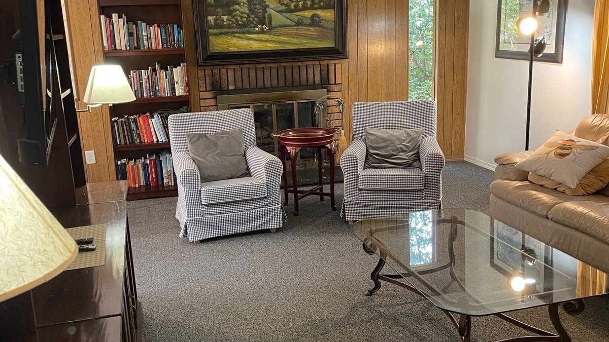 Marylhurst House | Charming 2-bedroom house in beautiful West Linn