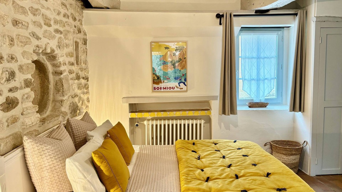 Venasque House | Charming 2-bedroom house in a historic and beautiful village