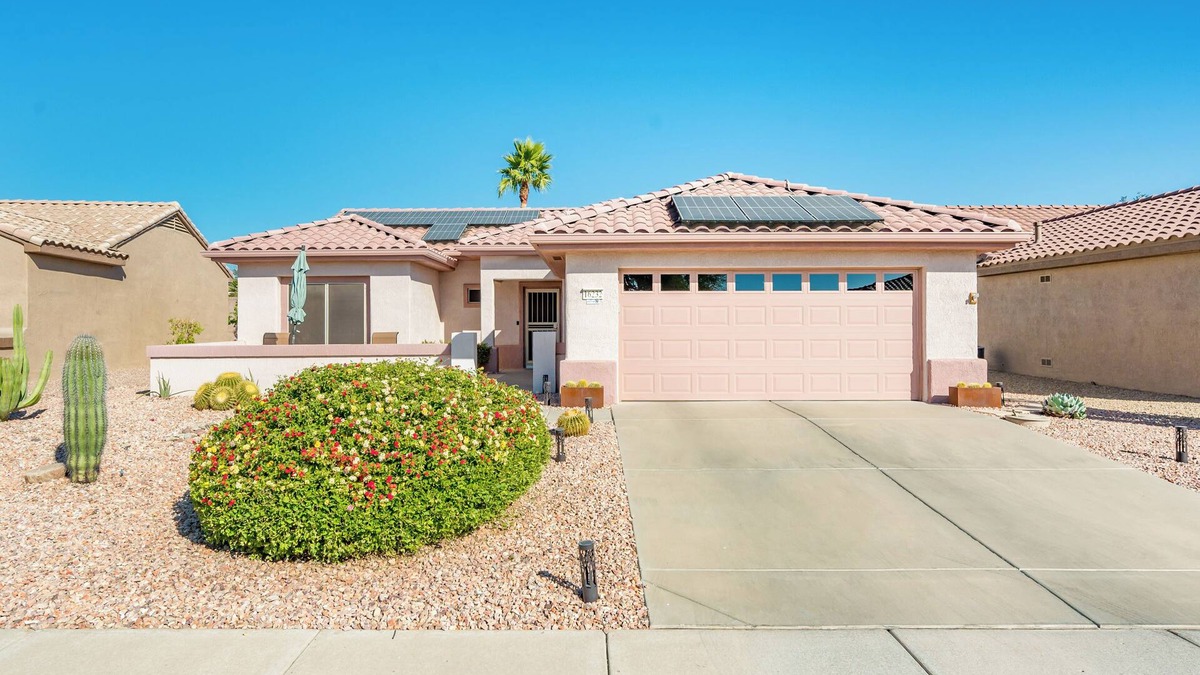 Surprise House | Charming 2-bedroom house in fabulous Surprise in the desirable GRAND