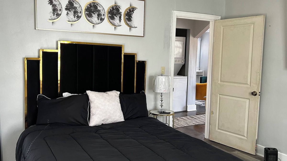 Jefferson Park House | Charming 2-bedroom house with WiFi and prine location in lovely Atlanta