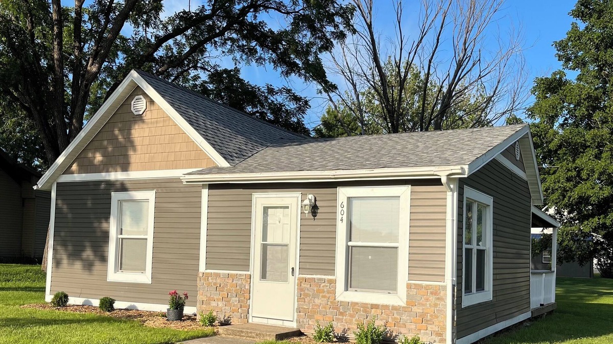 Collins House | Charming 2-bedroom house in Collins with AC, WiFi