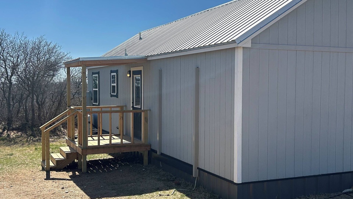 Wheeler House | Charming 2-bedroom house with AC, WiFi in Wheeler