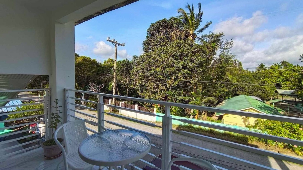 Indang House | Charming 2 bedroom house near Resorts