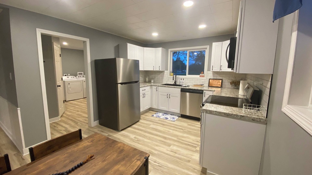 Sesser House | Charming 2-bedroom house with WiFi and AC in quaint Sesser near Rend Lake