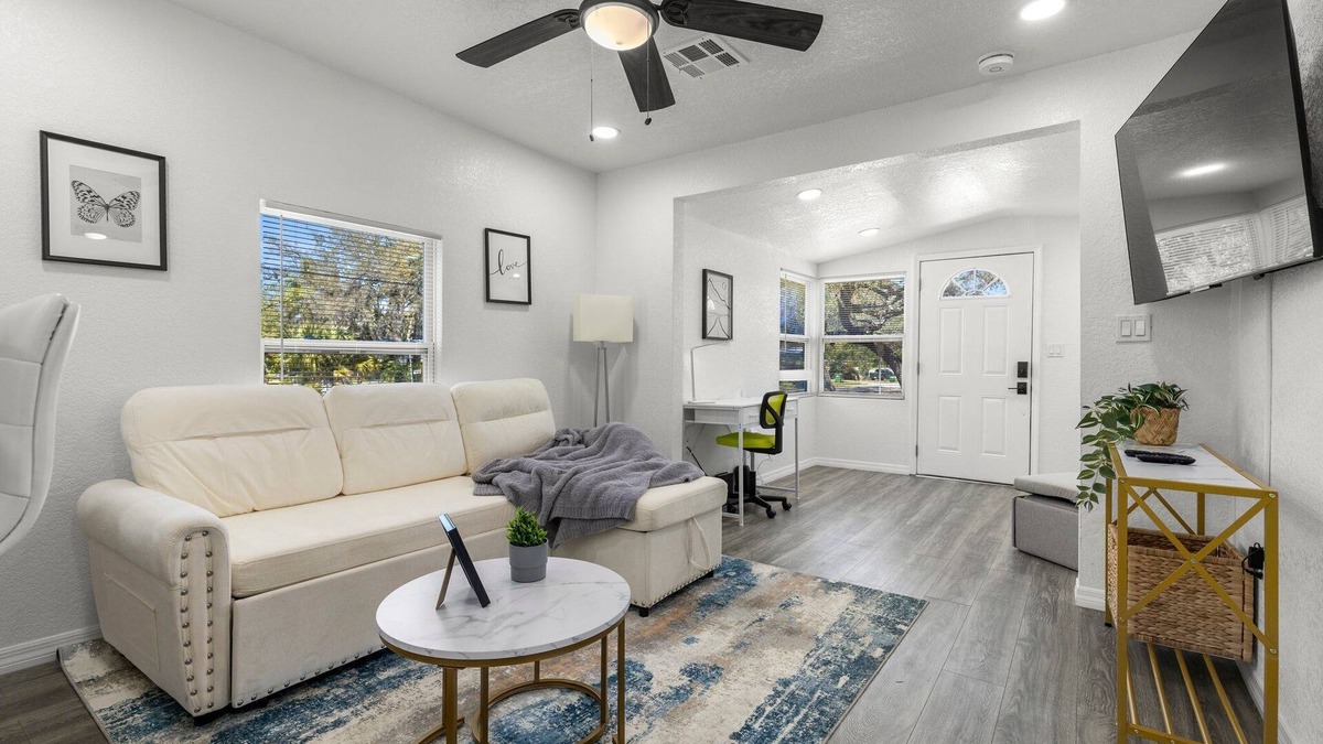 Bearss Plaza House | Charming 2-bedroom house in Tampa with WiFi /AC and RV Parking.