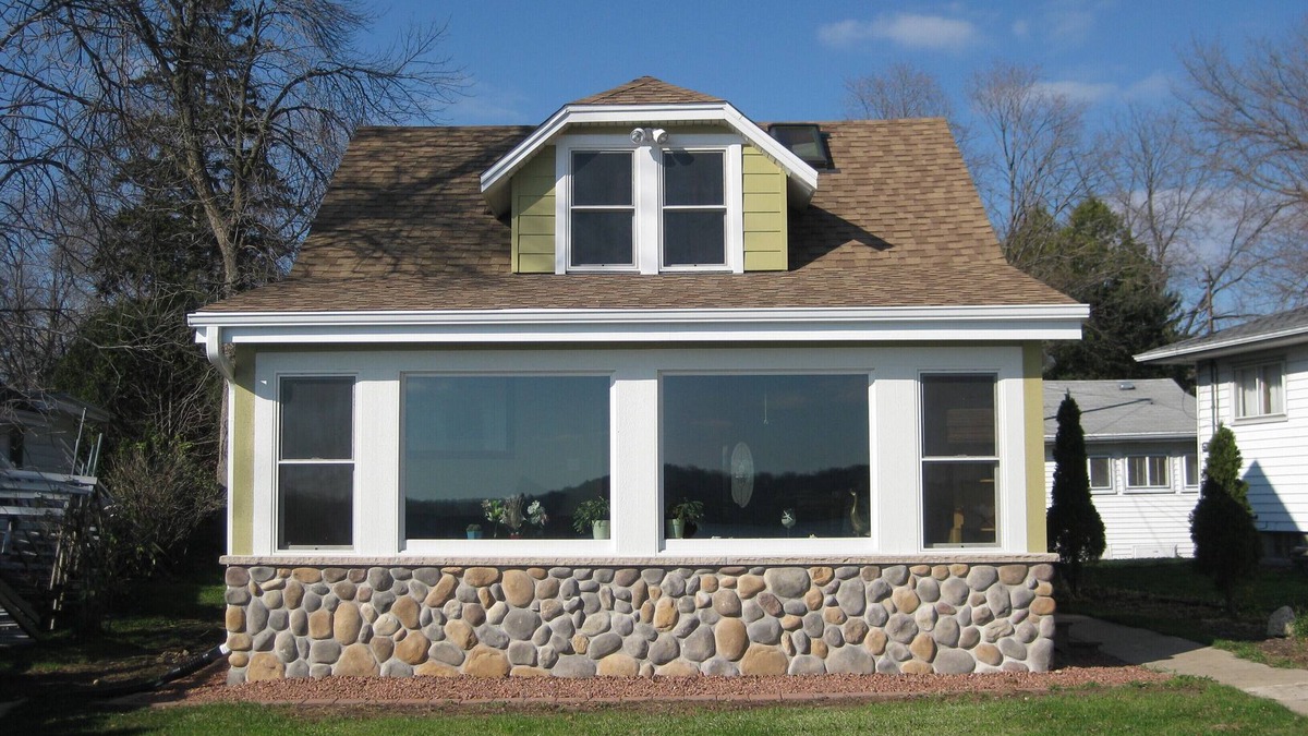 Hartford House | Charming 2-bedroom Lake House