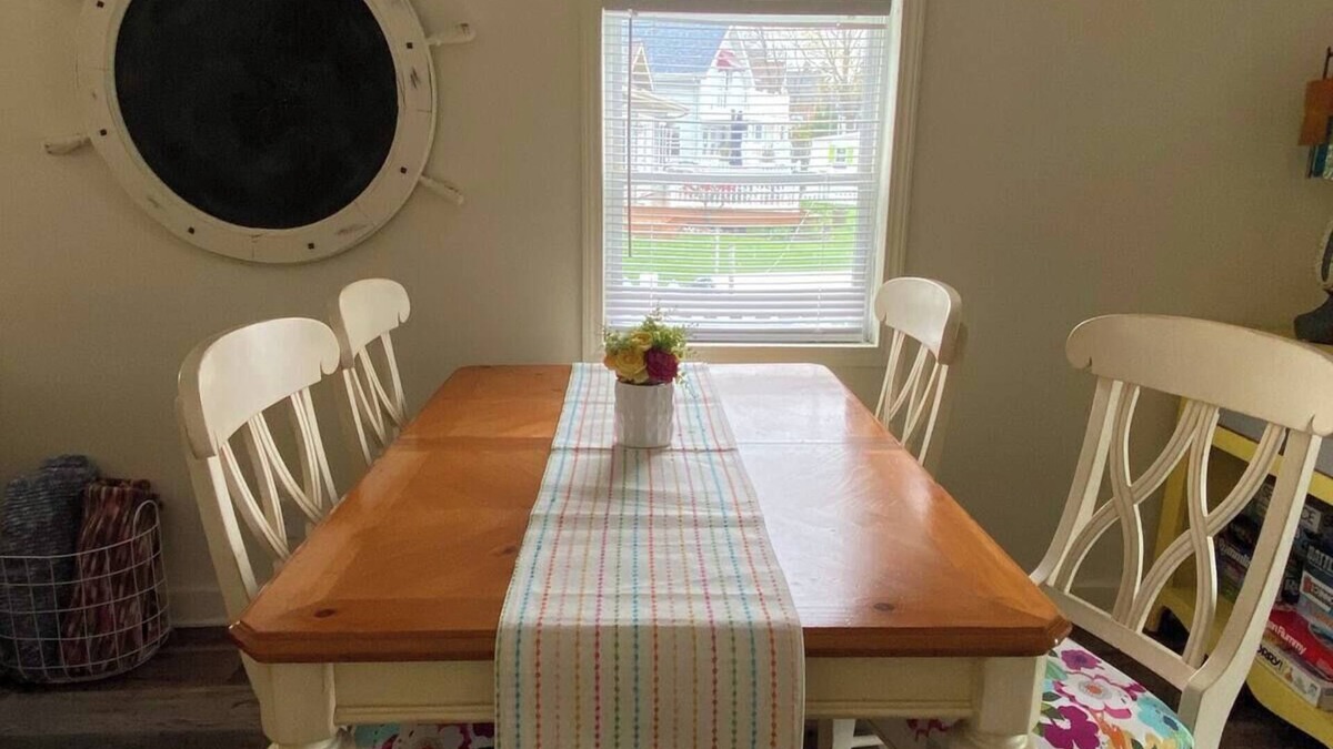 Niles Cottage | Charming 2-bedroom LAKE cottage in Niles, family-friendly fun!
