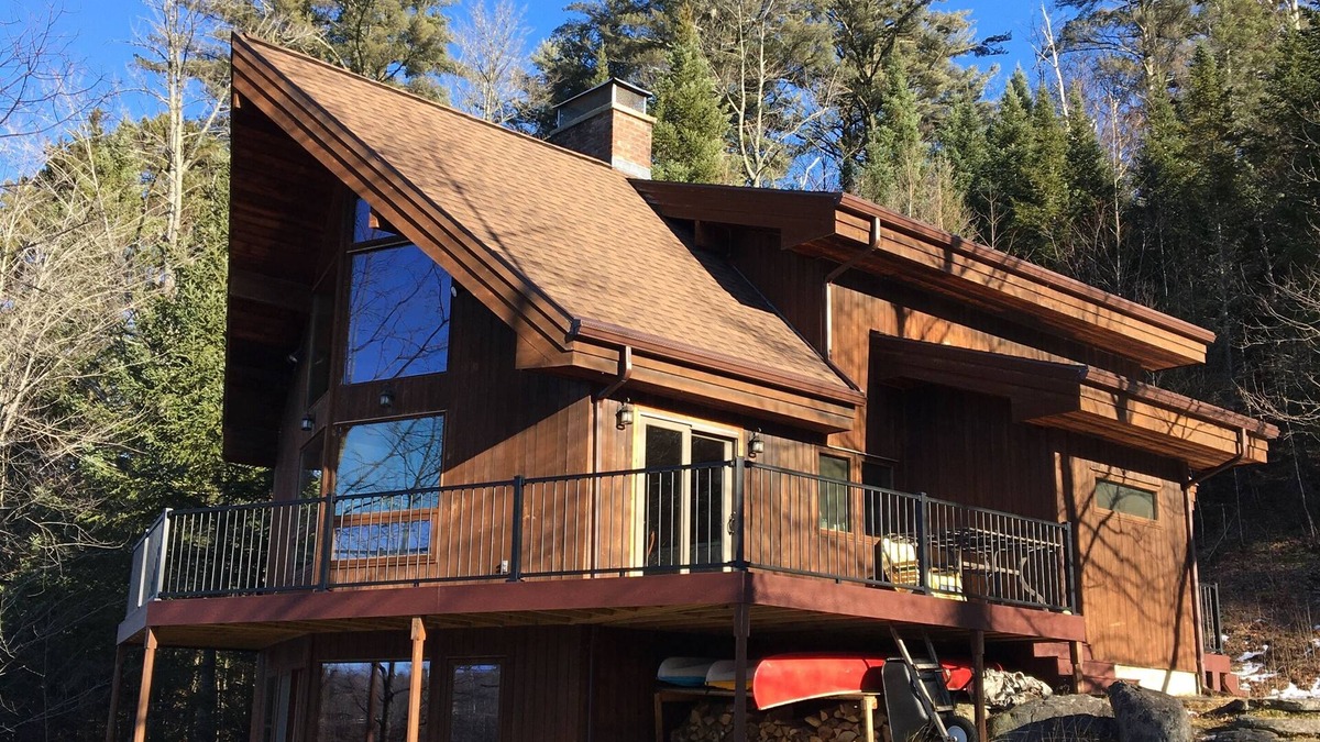 Eden House | Charming 2-bedroom lake house on fabulous Lake Eden with WiFi