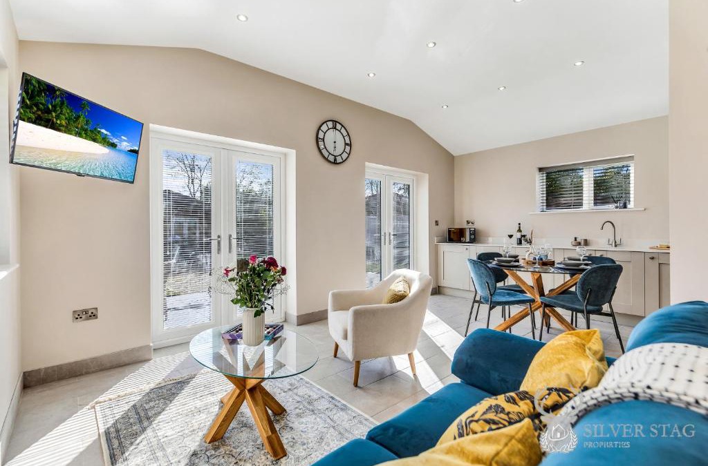Snarestone Apartment | Charming 2 Bedroom Limestone Lodge Perfect for Families