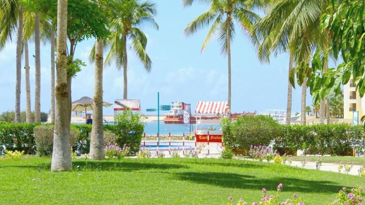 Salalah Apartment | Charming 2-Bedroom Marina Getaway