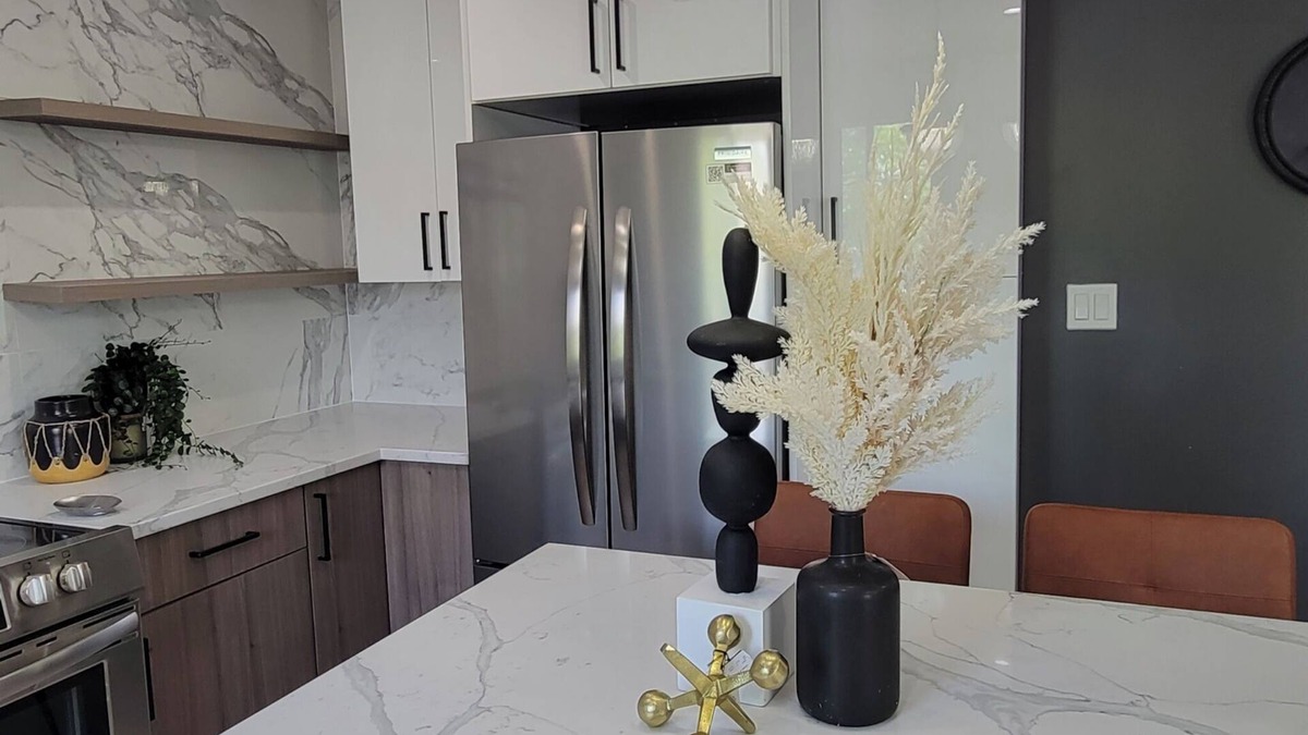 Uniondale Apartment | Charming 2-bedroom rental centrally located