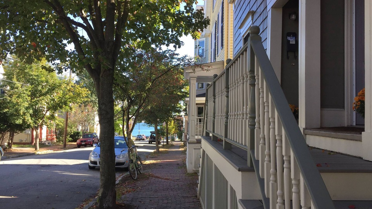 Munjoy Hill Apartment | Charming 2-bedroom steps from the Eastern Promenade
