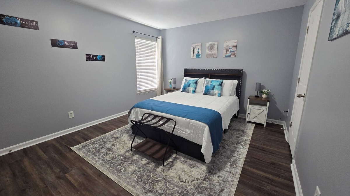 La Vergne House | Charming 2-bedroom townhome with WiFi, AC in fabulous La Vergne