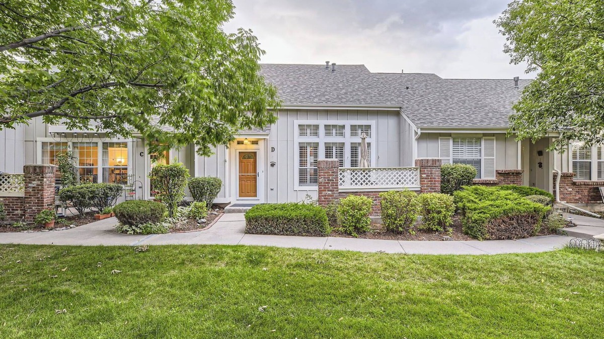 Littleton House | Charming 2-bedroom townhome with WiFi, AC in adorable Littleton