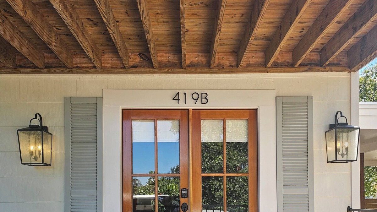 Columbus House | Charming 2-bedroom townhome in Columbus with Riverview, very peaceful and quiet!