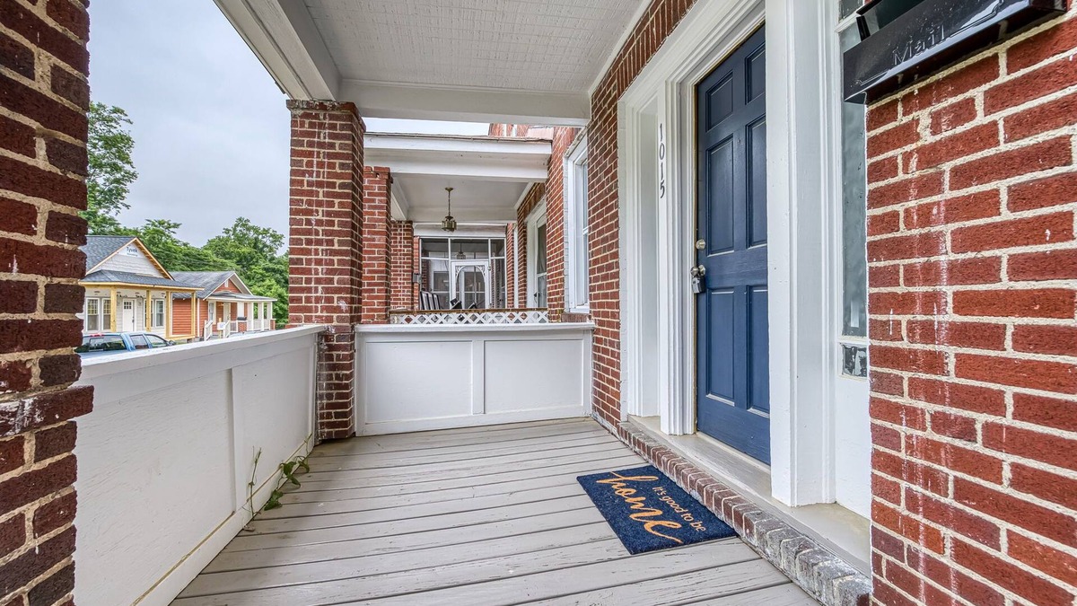 Hopewell House | Charming 2-Bedroom Townhome Near The Water, in Wonderful Hopewell