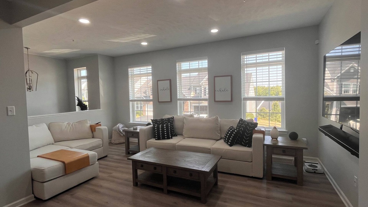 Imperial House | Charming 2-bedroom townhome with WiFi, AC in serene Imperial