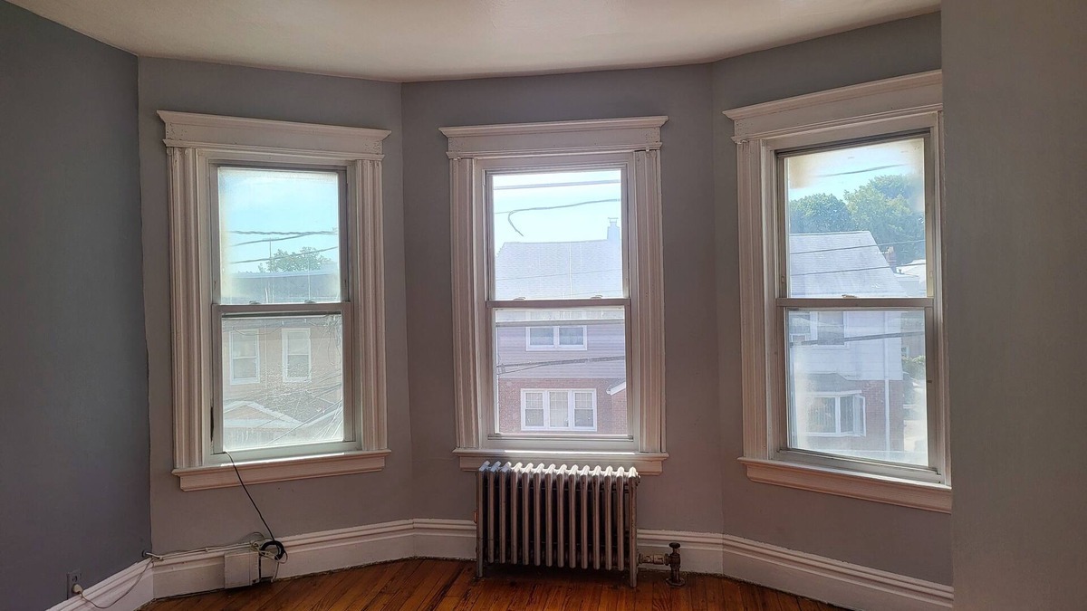 Kearny House | Charming 2-bedroom townhome with WiFi, AC in Kearny