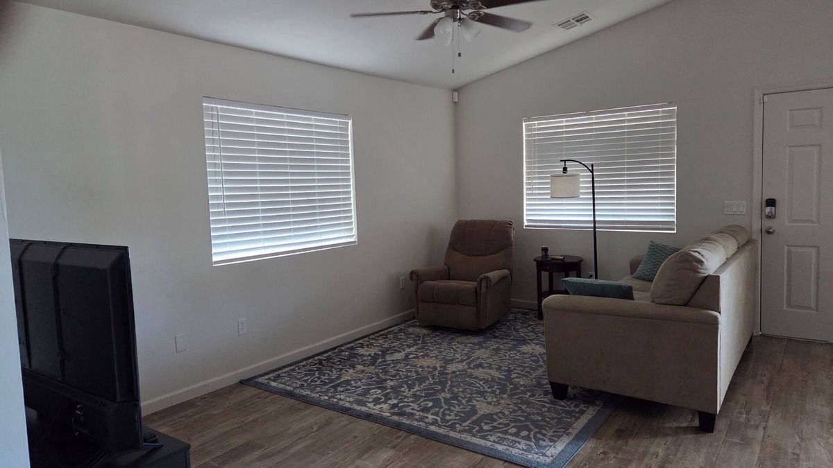 Casa Grande House | Charming 2-bedroom house with AC, WiFi in awesome Casa Grande