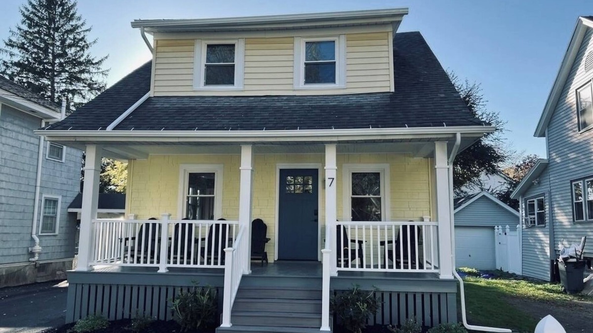 Hammondsport House | Charming 2-bedroom house in the Walkable Hammondsport Village near Keuka Lake!