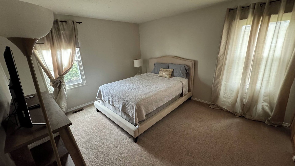 Indianapolis House | Charming 2-bedroom house in lovely Indianapolis with AC, WiFi