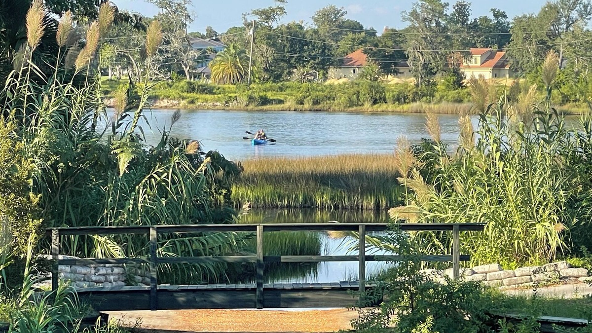 Pretty Bayou Cottage | Charming 2-bedroom cottage with access to Pretty Bayou & the Gulf of Mexico.