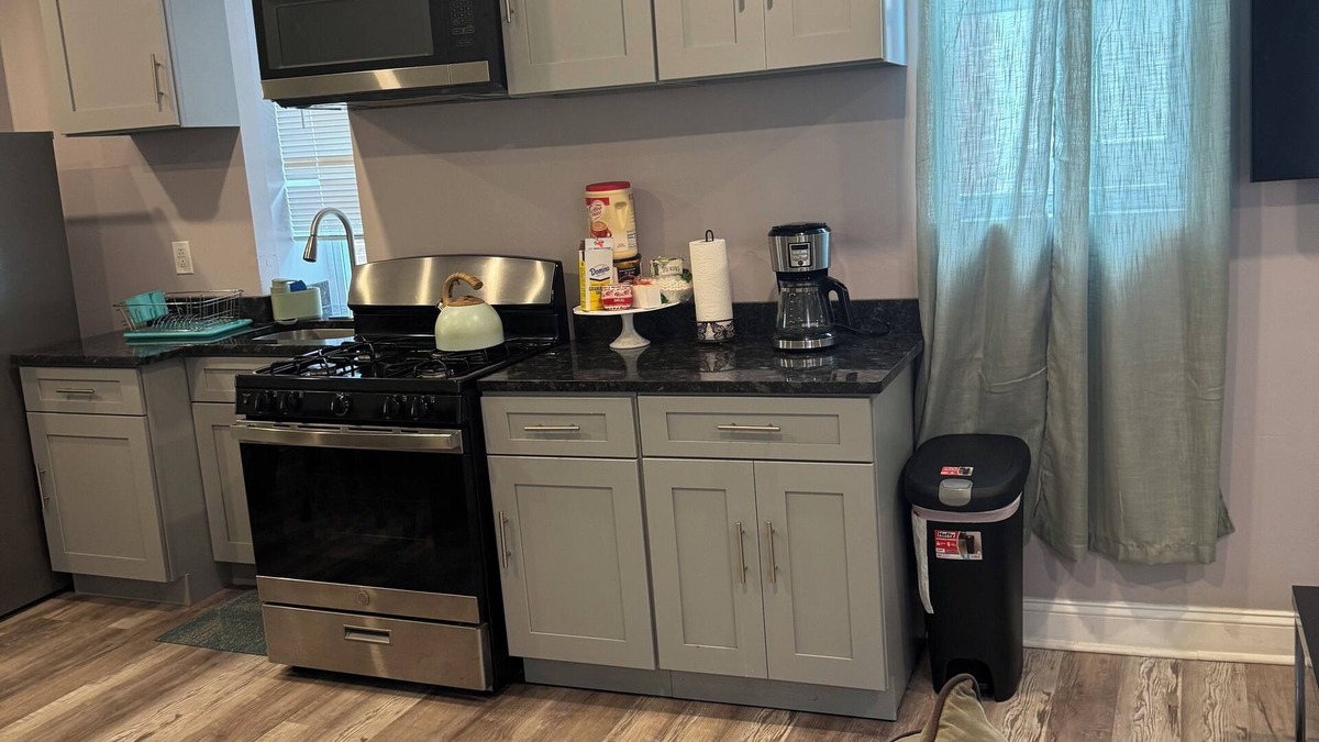 West Philadelphia Apartment | Charming 2-bedroom apartment with WiFi, AC in delightful Philadelphia