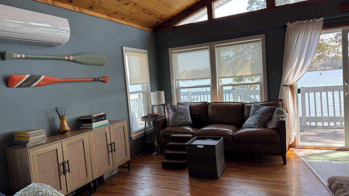 Rocky Mount House | Charming 2-bedroom bungalow with million dollar panoramic view of lake!