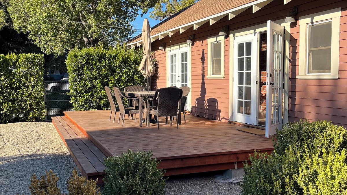 Santa Paula House | Charming 2-bedroom bungalow in Santa Paula with WiFi, AC