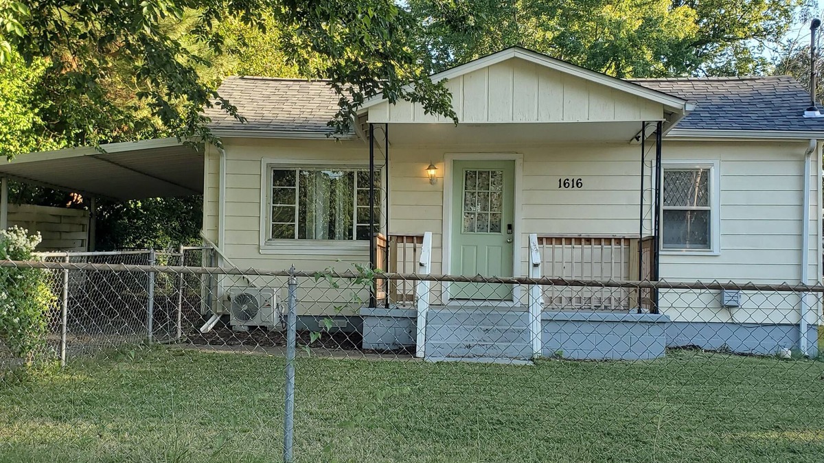 Springfield House | Charming 2-bedroom house in enchanting Springfield.