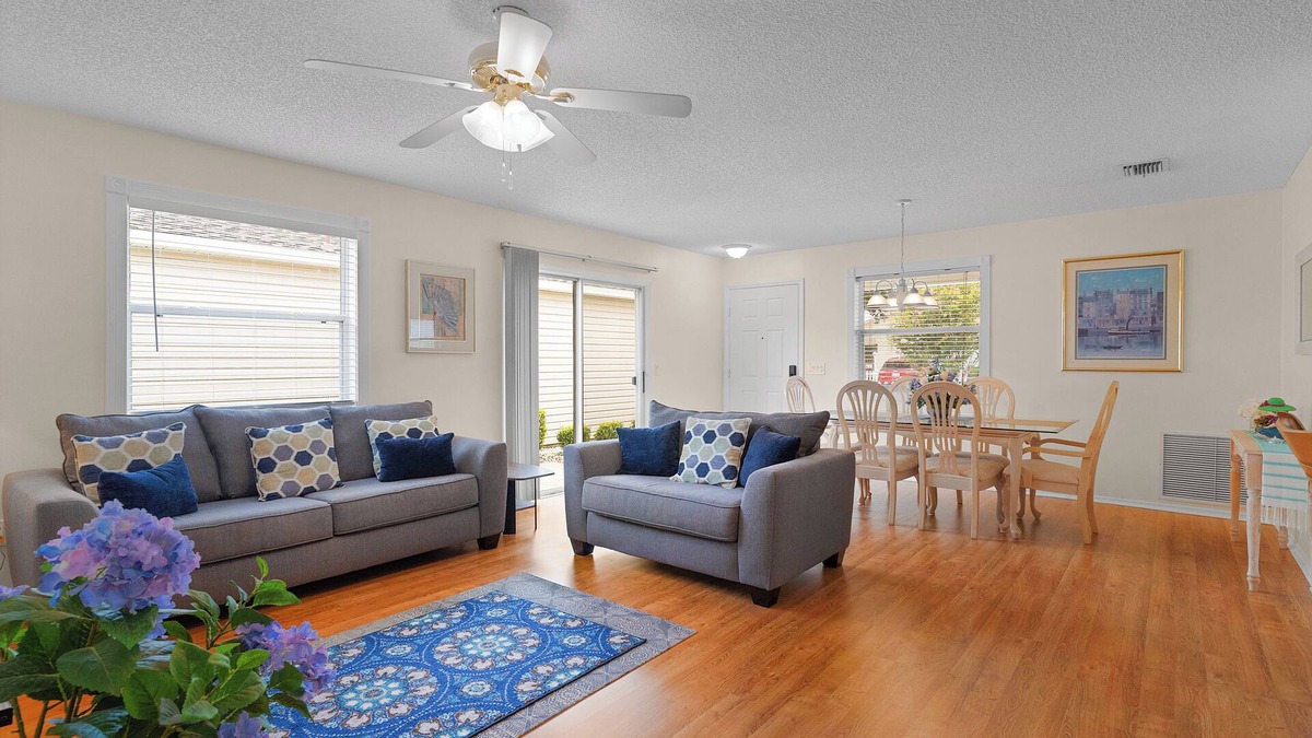 Woodbury Villa | Charming 2-bedroom villa with AC/WiFi in the friendliest town The Villages