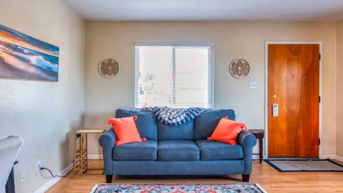 Walnut Creek House | Charming 2-bedroom house in Downtown Walnut Creek with WiFi and AC