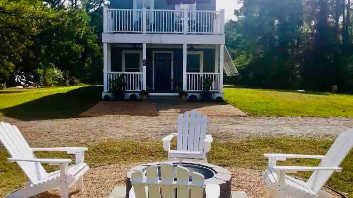 Windmill Point House | Charming 2-bedroom house on the Chesapeake Bay