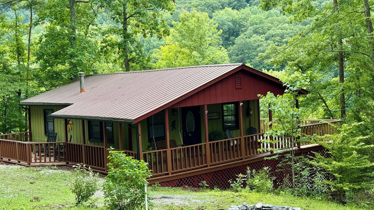 Sloans Valley Cottage | Charming 2-Bedroom Cottage in McCreary County! Direct access to Ramp, Fish, Swim