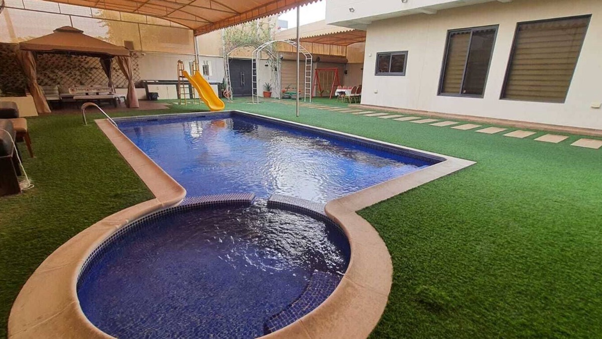 Jannusan Villa | Charming 2-bedroom villa with Swimming pool, WiFi and AC in enchanting Shahrakan