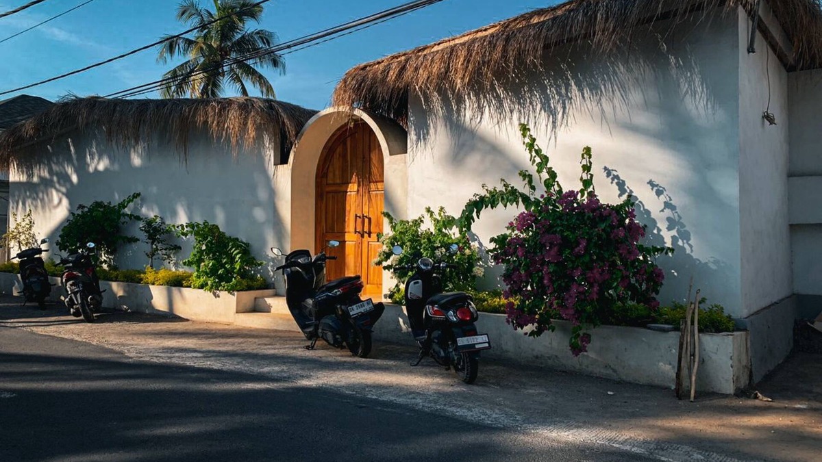 Penida Island Villa | Charming 2-Bedroom Villa: Ocean views, private baths, kitchen and beach access