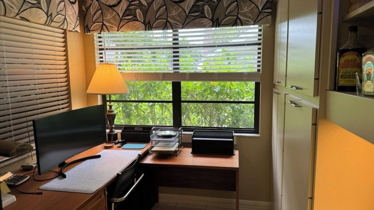 Bayou Oaks Villa | Charming 2-bedroom villa with AC and WiFi in Sarasota