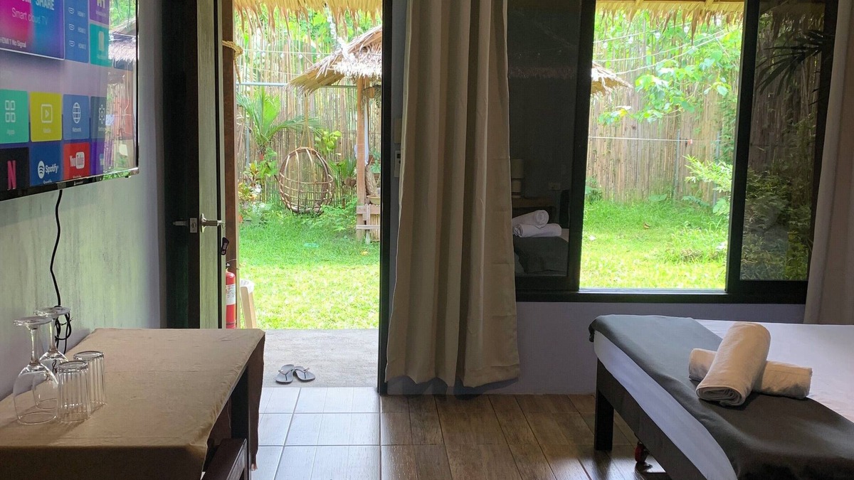 El Nido Villa | Charming 2-bedroom villa in fabulous El Nido with AC, WiFi 3 min. to Lio Beach