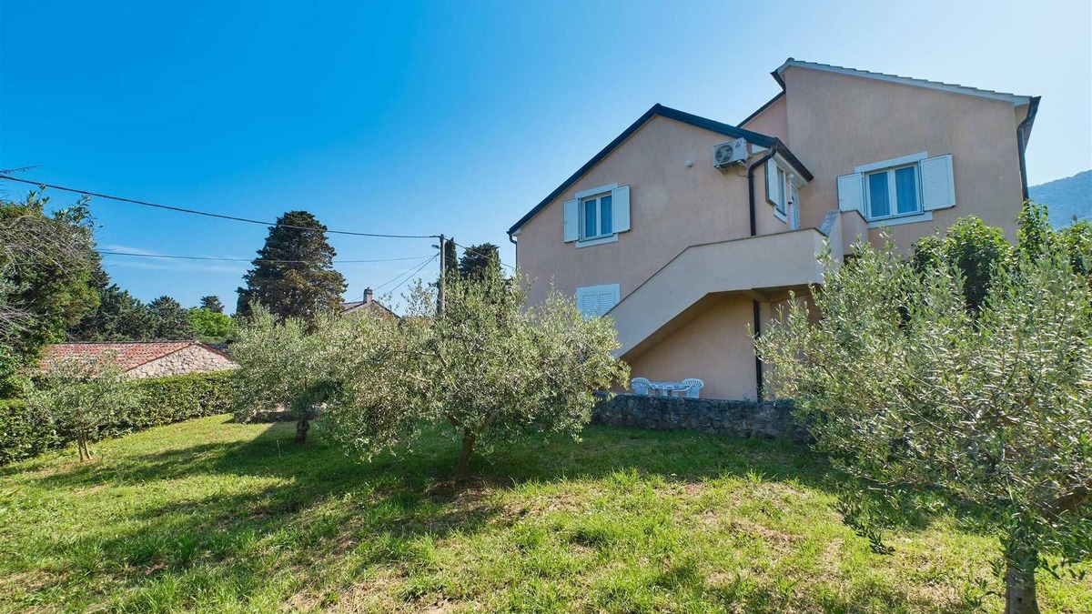 Nerezine Apartment | Charming 2-Bedrooms Apartment in Nerezine