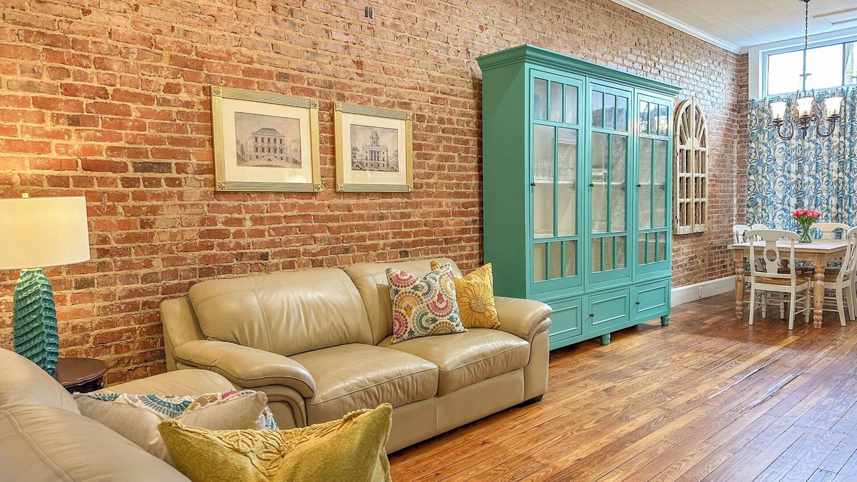 Troy Apartment | Charming 2 BR/2 bath in Historic District - Rent 1 Suite or Both/8-16 people!