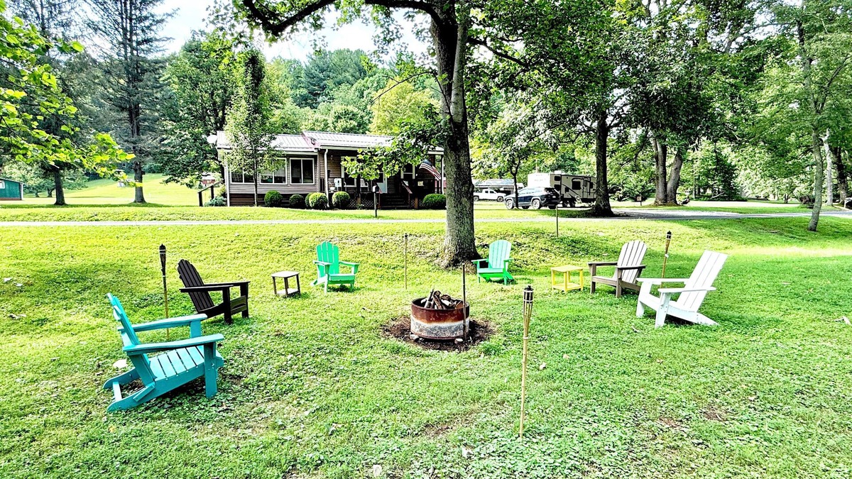 Valley Bend Cottage | Charming 2 BR, minutes from Audra State Park & nestled on Buckhannon River.