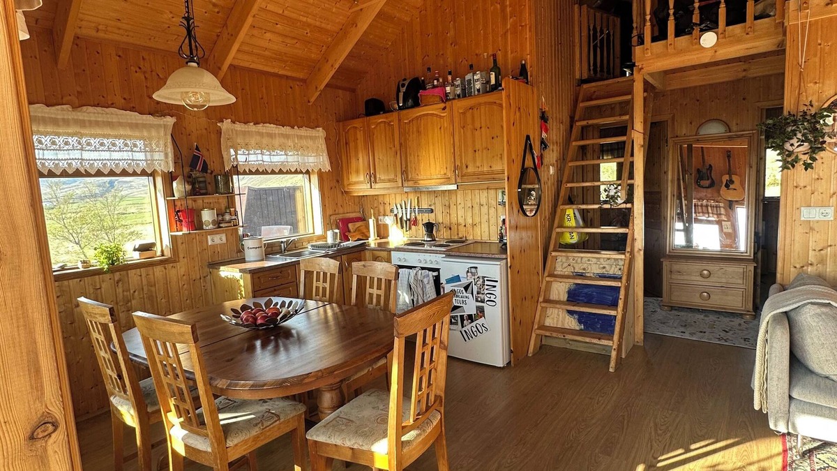 Sveitarfelagid Olfus Cabin | Charming 2-bedroom cabin in the cosy countryside close to Selfoss with WiFi