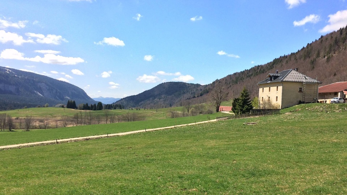 Lajoux Apartment | Charming 2-person gîte in the heart of the Haut-Jura mountains