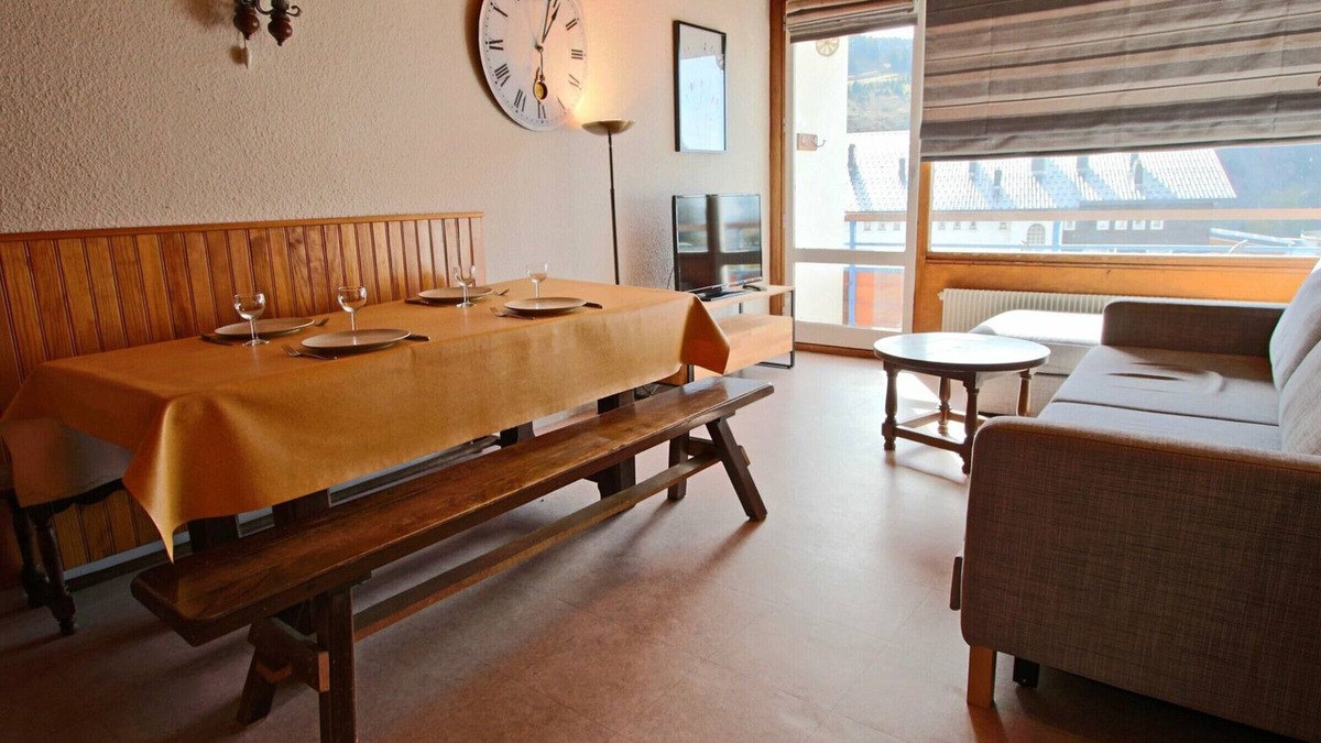 Chamrousse Apartment | Charming 2-Room Apartment for 6 - South-Facing, Center of Station, Near Slopes