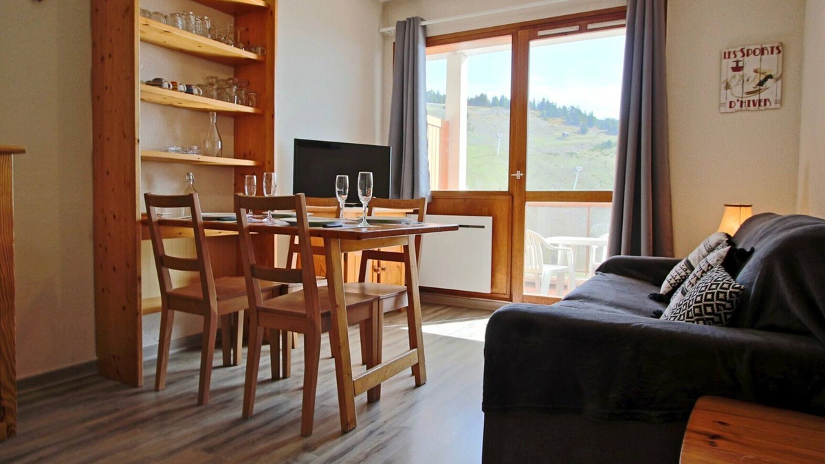 Chamrousse Apartment | Charming 2-Room Apartment for 4/5 Near Ski Slopes in Chamrousse 1650