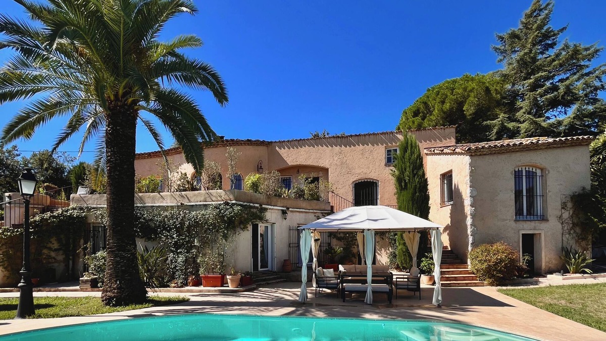 Le Rouret Apartment | Charming 2-room villa 5 minutes from the golf courses, near the sea and mountains