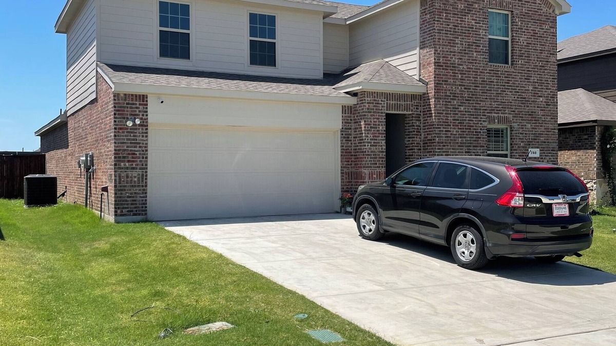 Aubrey House | Charming 2 upstairs bedrooms in a private residence shared space Sleeps 2-4.