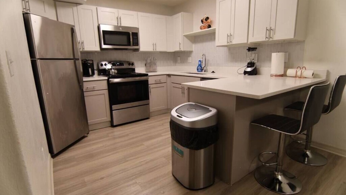 Metro West Apartment | Charming 2BD, 2BTH Retreat in the Heart of Orlando