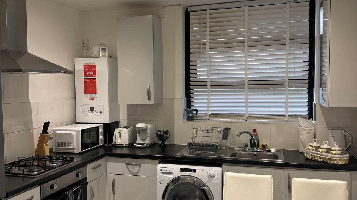 Bromley South Apartment | Charming 2BD Flat Excellent Location