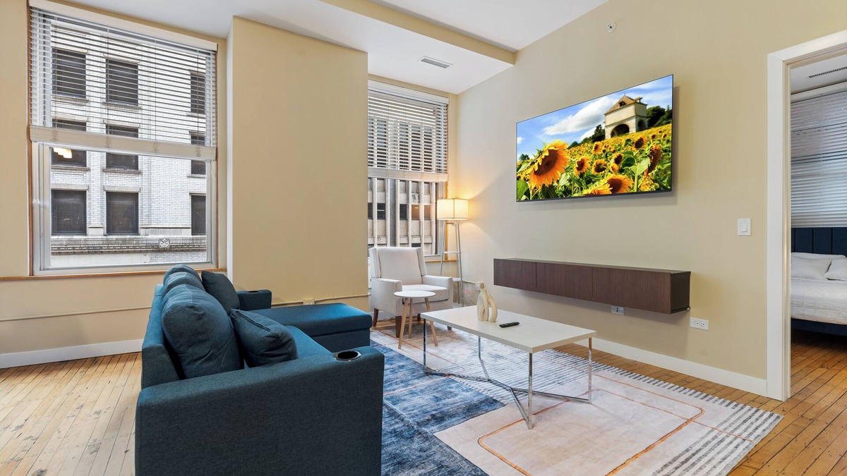 Core Apartment | Charming 2bedroom Apartment in Terrific Downtown St. Paul with Queen BD+Two Full